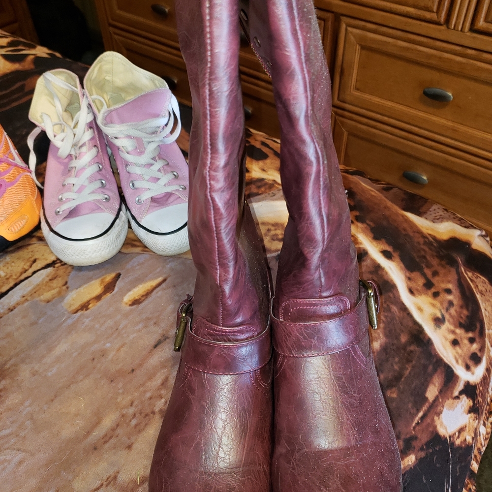 Ladies boots
